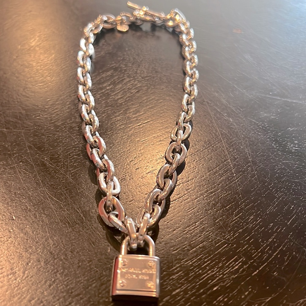 Michael Kors Silver Toggle Necklace ~ Excellent Pre Owned Condition
